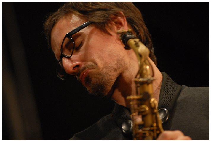 Olivier Bogé : saxophone alto, guitare, piano. Tony Paeleman : piano. Nicolas Moreaux : contrebasse. Karl Jannuska : batterie - olivier_boge_charleville_2014